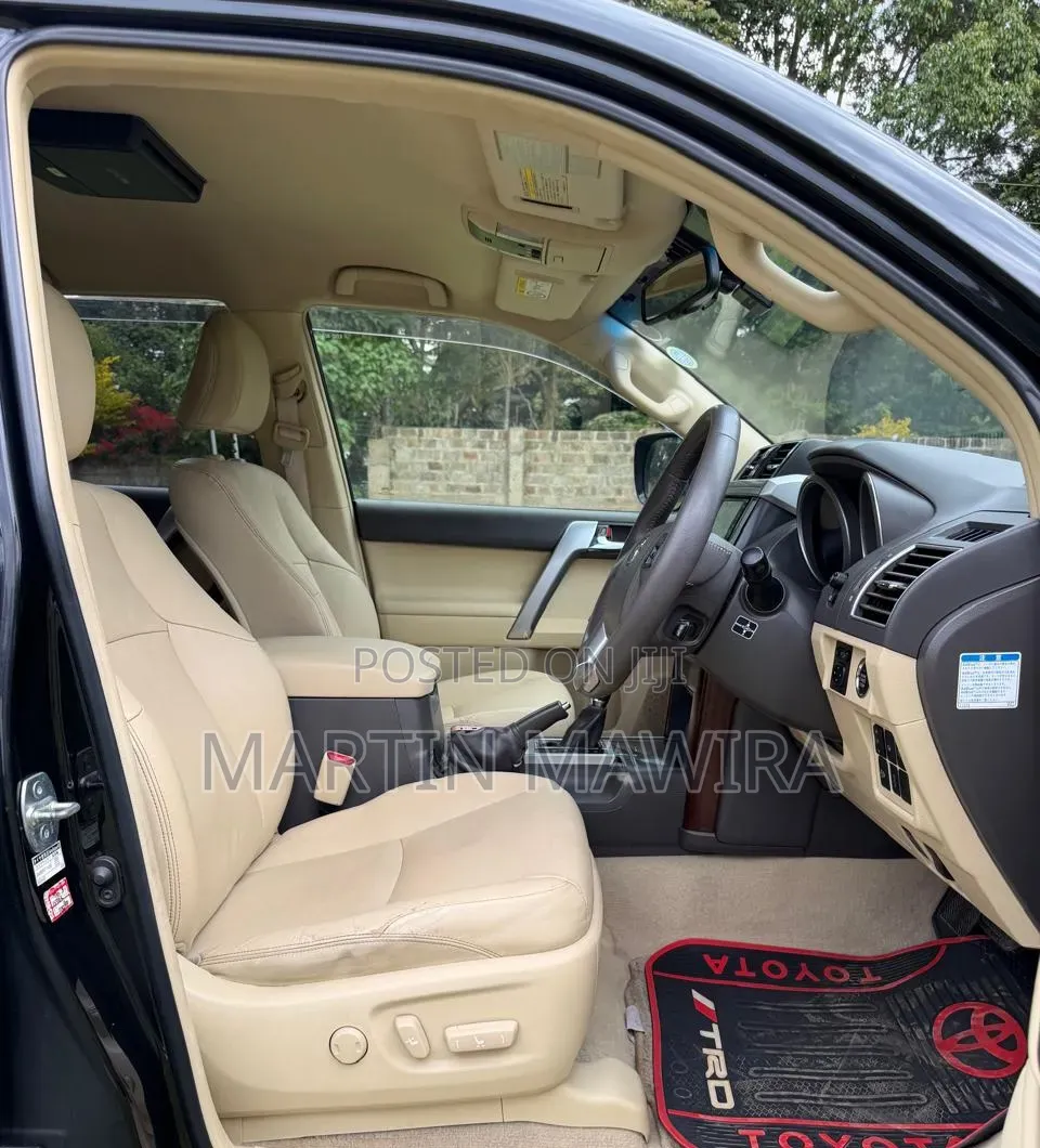 Toyota Land Cruiser Prado 2016 Black