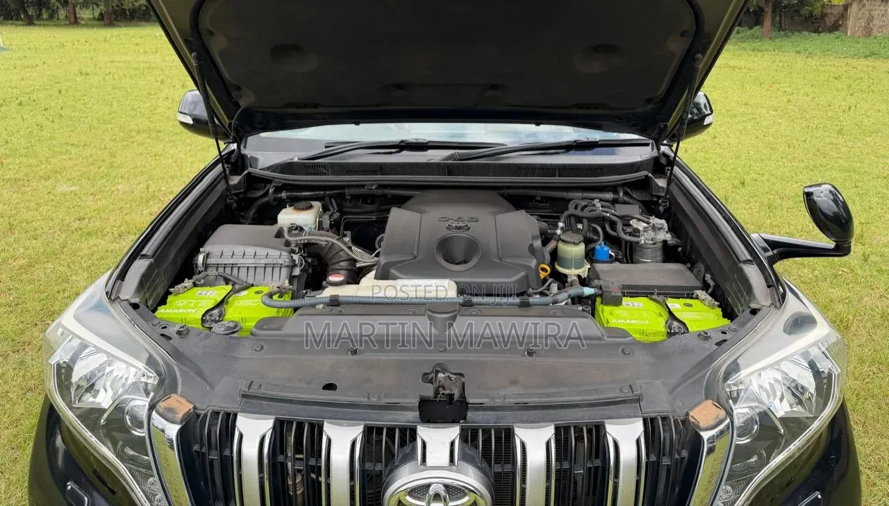 Toyota Land Cruiser Prado 2016 Black