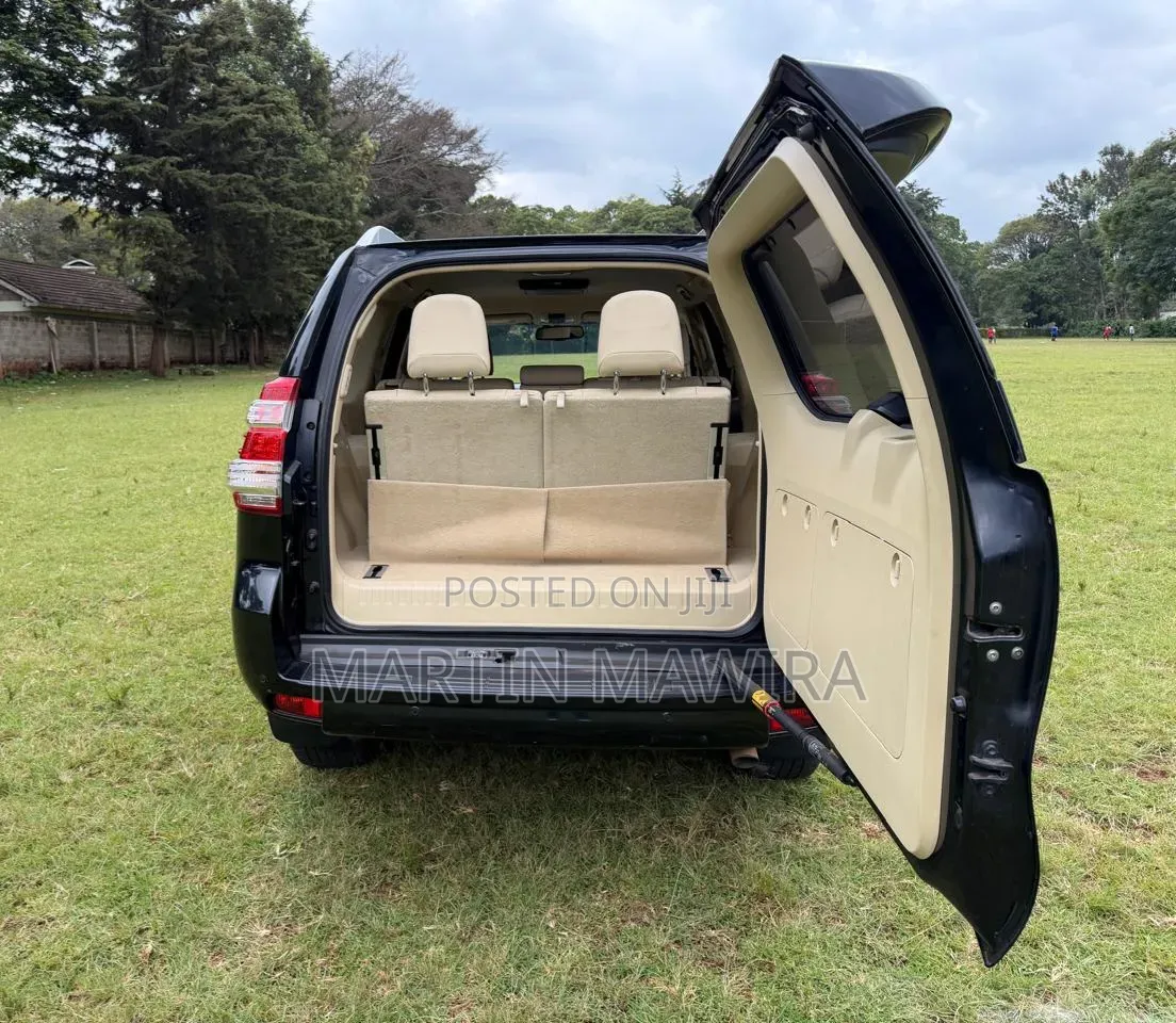 Toyota Land Cruiser Prado 2016 Black