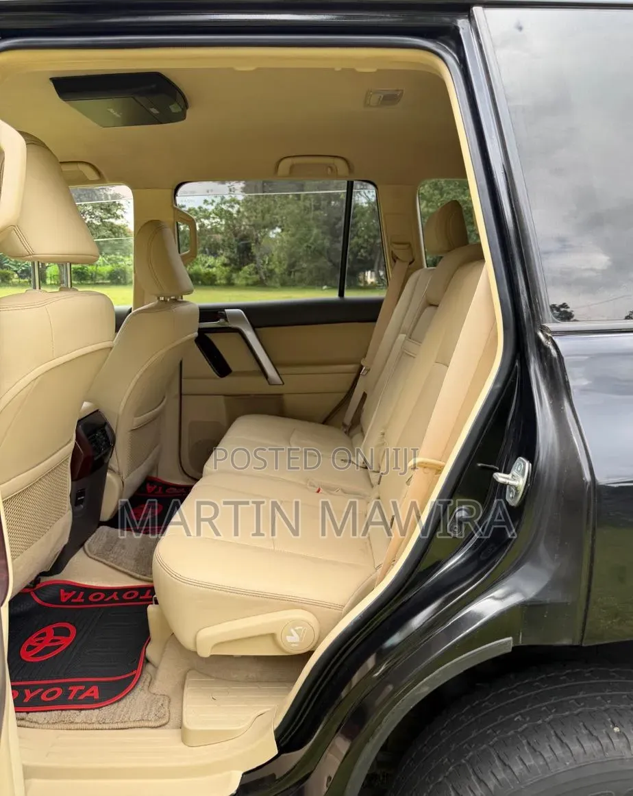 Toyota Land Cruiser Prado 2016 Black