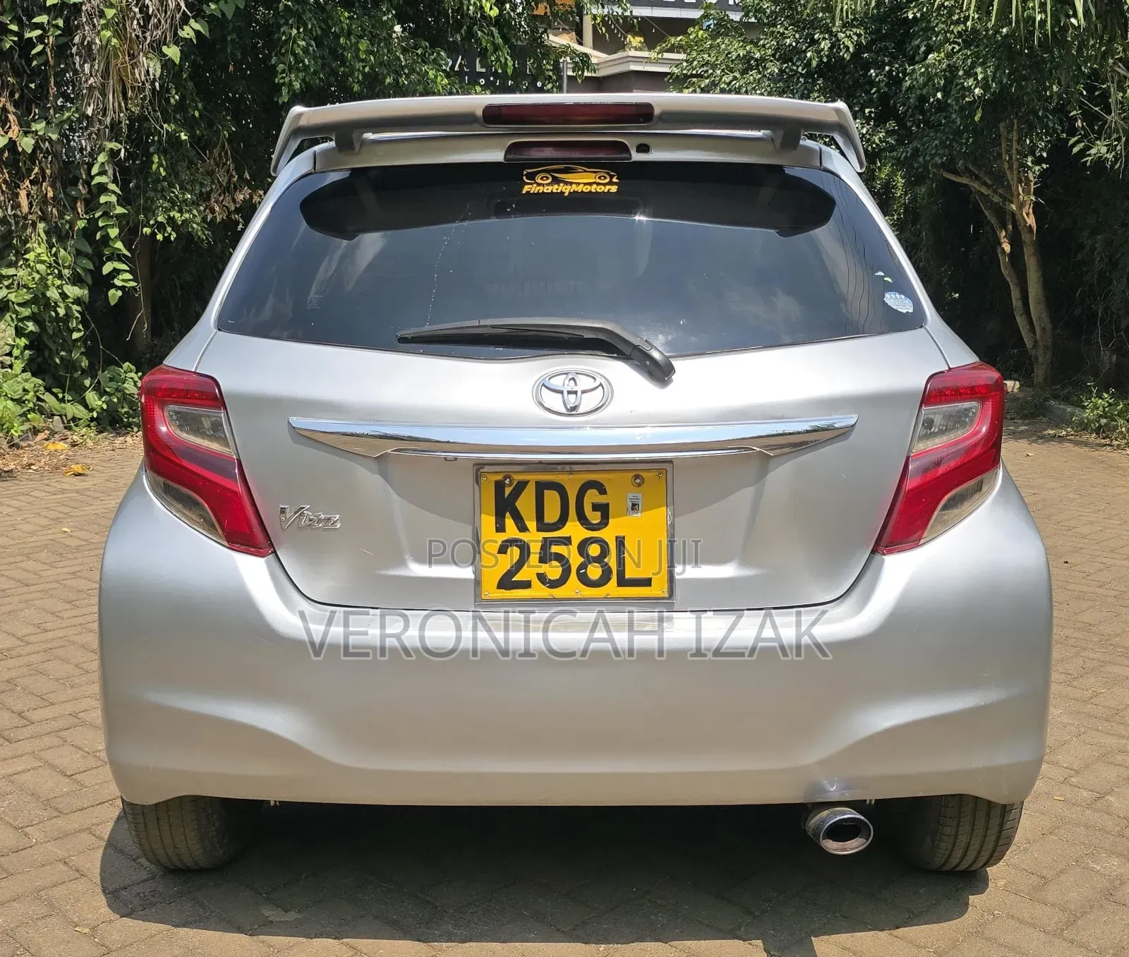 Toyota Vitz 2014 Silver
