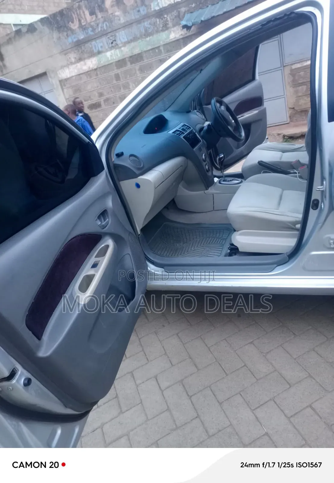 Toyota Belta 2010 Silver