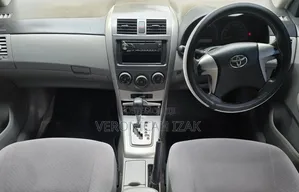 Toyota Axio 2011 Silver