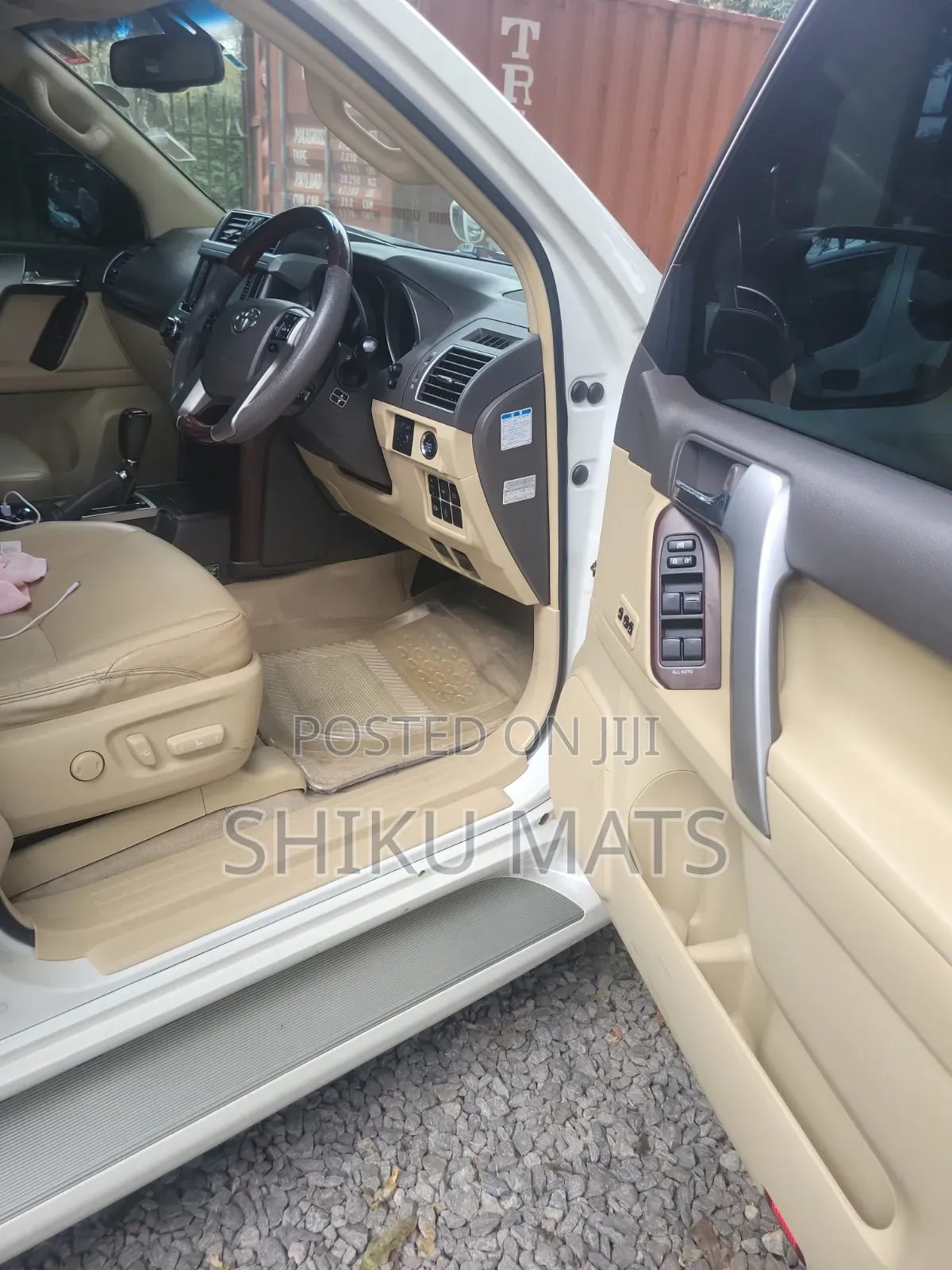 Toyota Land Cruiser Prado 2015 White