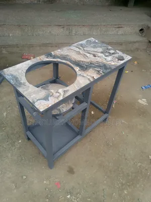 Kitchen Table. Fancy 6 Kg Gas Top Framed