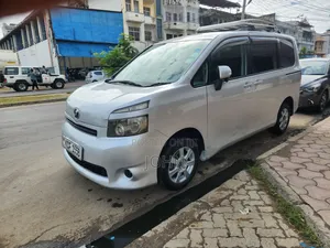 Toyota Voxy 2008 Silver