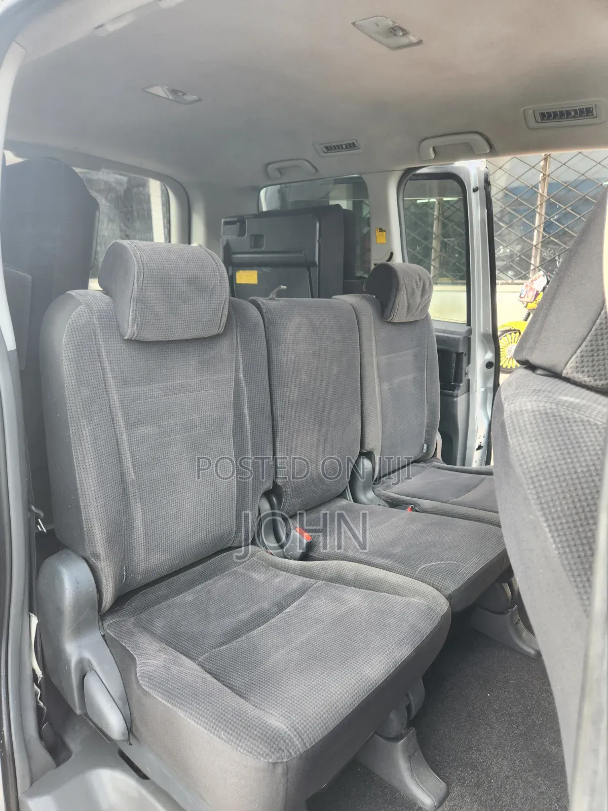 Toyota Voxy 2008 Silver