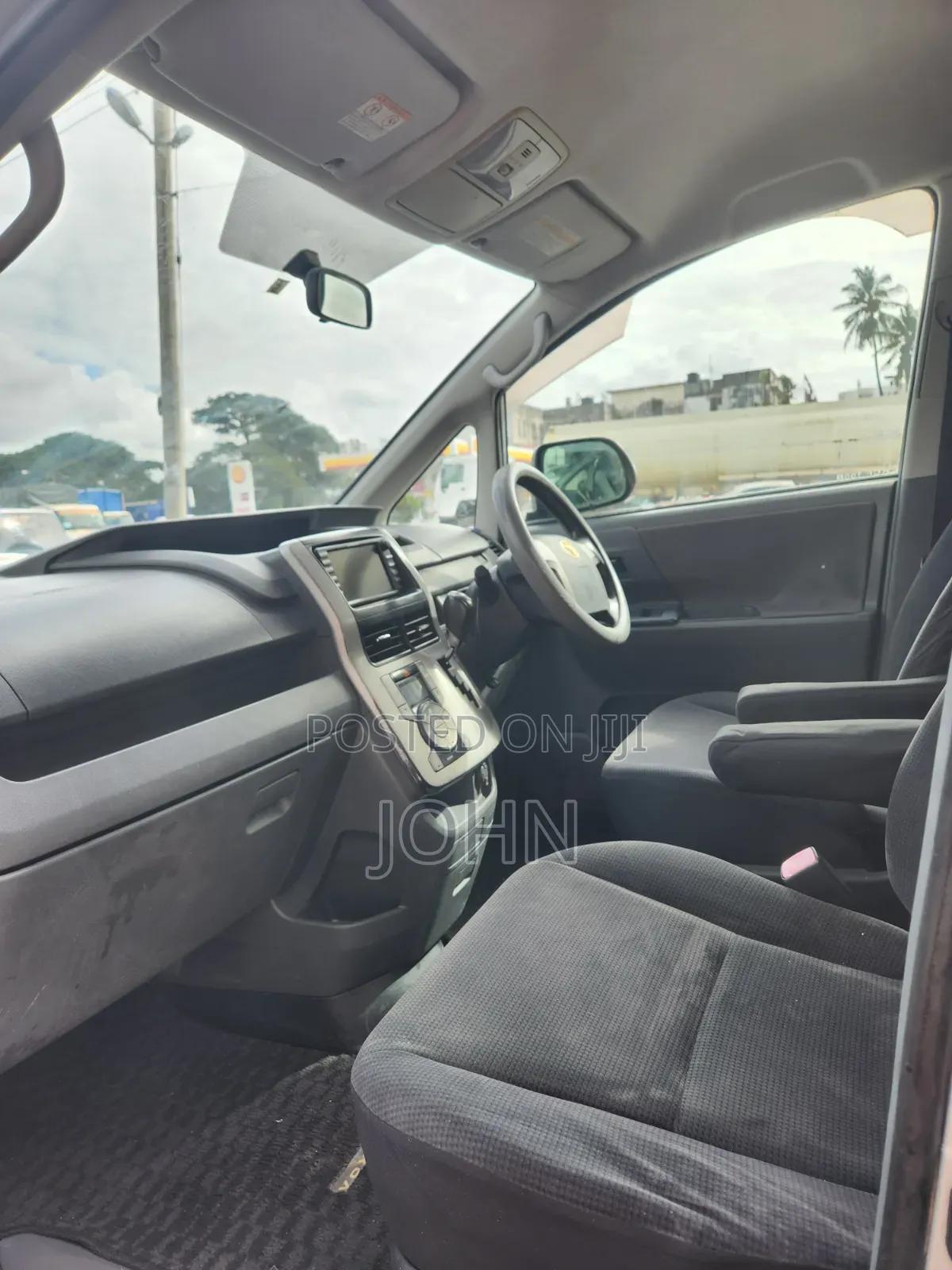 Toyota Voxy 2008 Silver