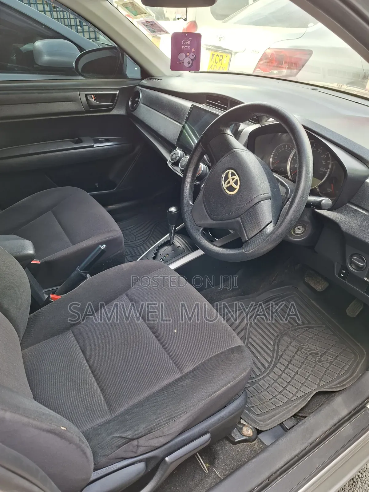 Toyota Corolla Fielder 2015 Silver