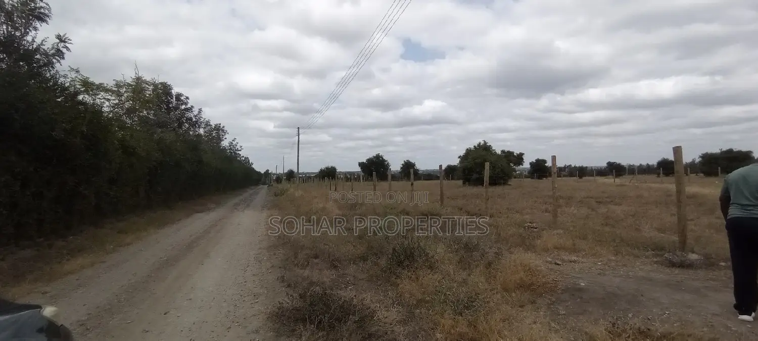 Kajiado - 700 Acres on Sale Near Umma University