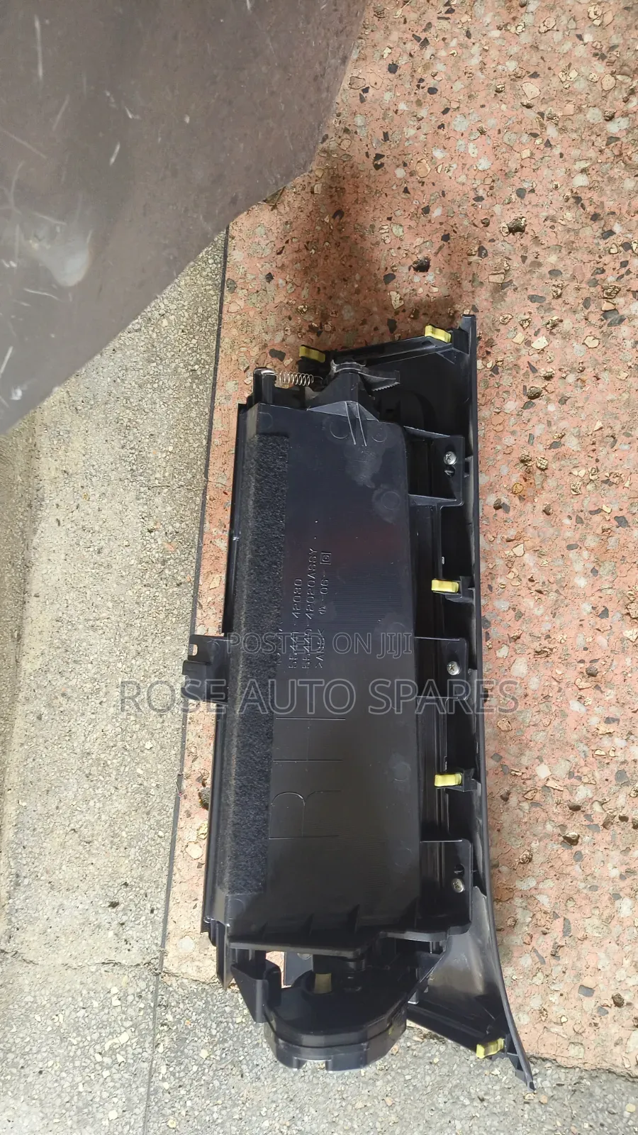 Upper Glovebox , Vanguard/Rav 4