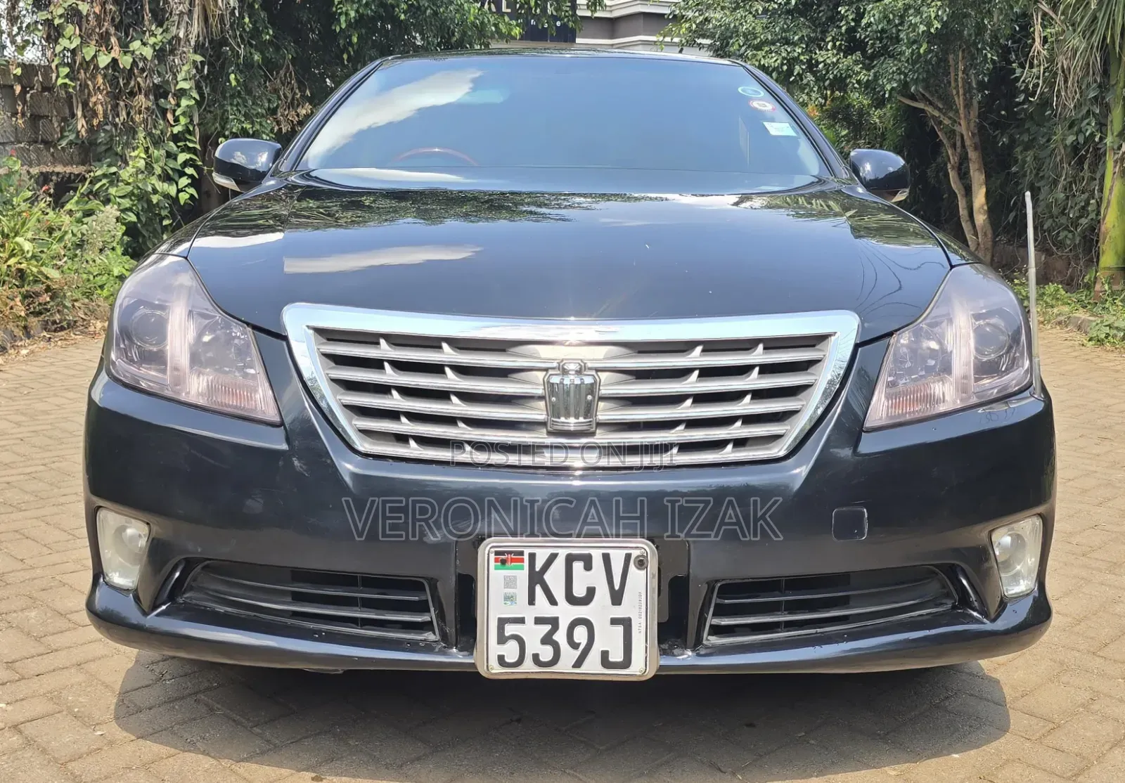 Toyota Crown 2012 Black