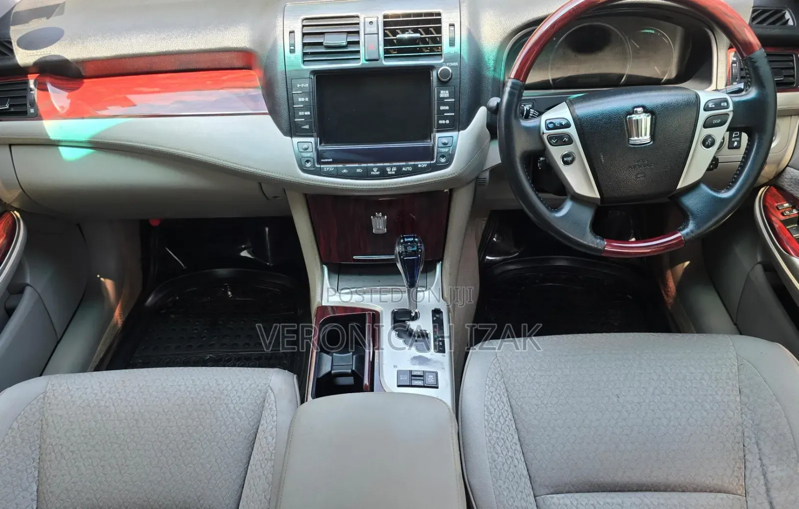 Toyota Crown 2012 Black