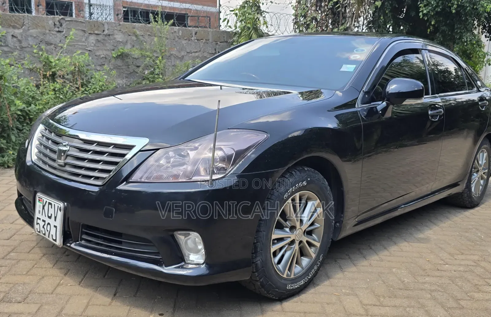 Toyota Crown 2012 Black