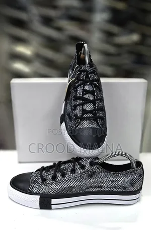 Converse Flatt Sneakers