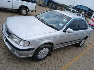 Nissan FB15 2002 Silver