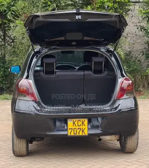 Toyota Vitz 2010 Black