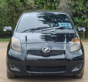Toyota Vitz 2010 Black