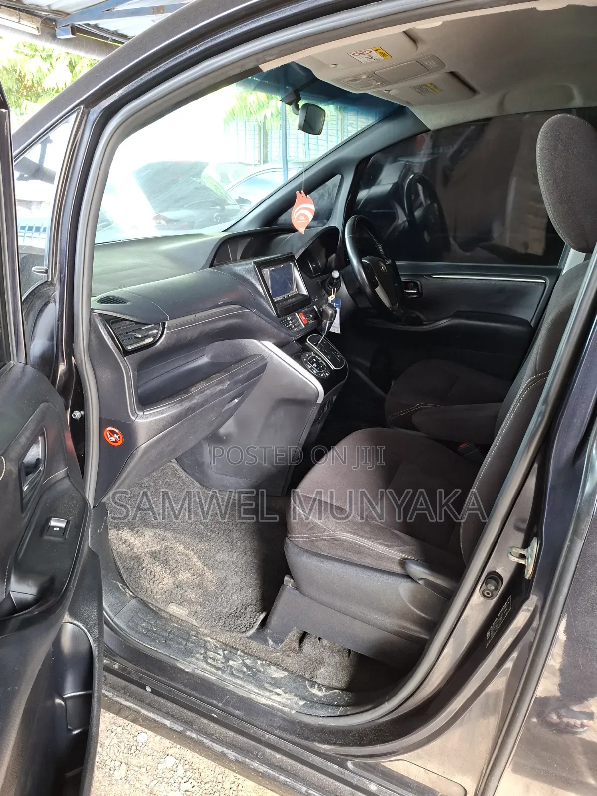 Toyota Esquire 2015 Black