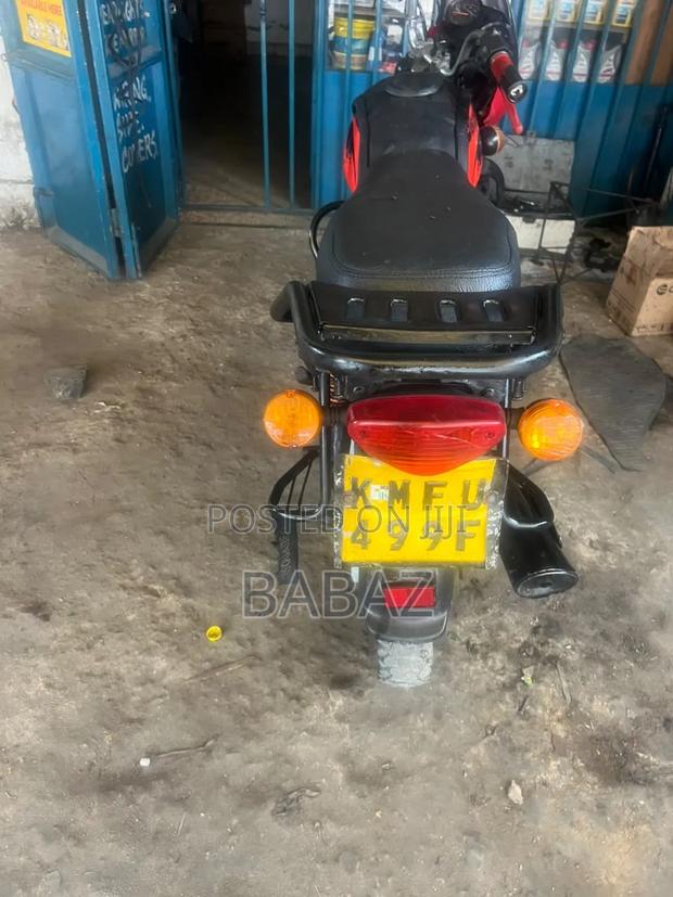 Bajaj Boxer 125 2022 Red - thumbnail 2