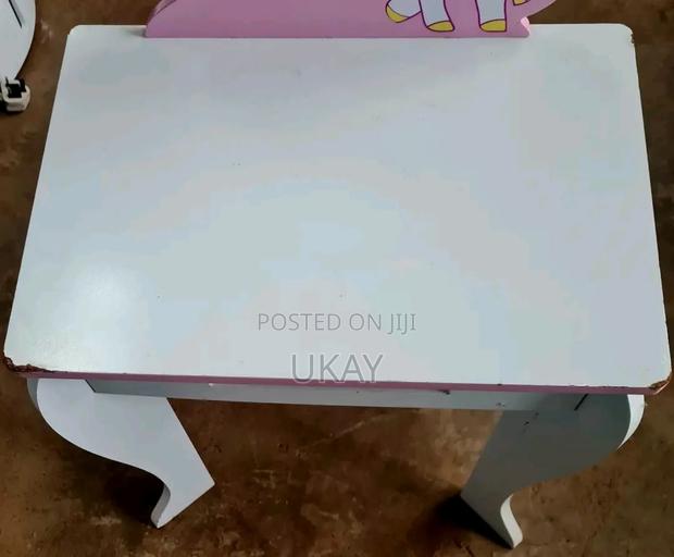 Costway Kids Vanity Makeup Dressing Table. - thumbnail 4