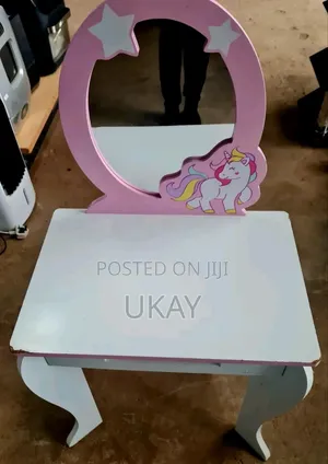Costway Kids Vanity Makeup Dressing Table.