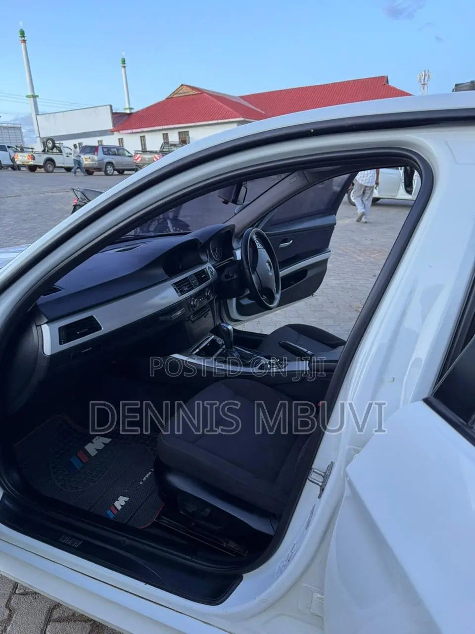 BMW 320i 2011 White