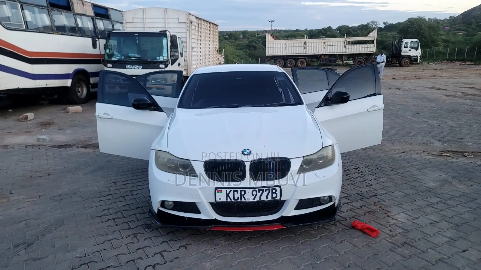 BMW 320i 2011 White
