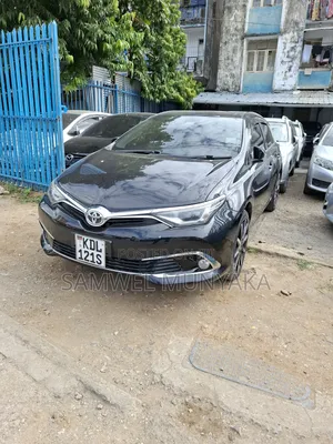 Toyota Auris 2016 Black