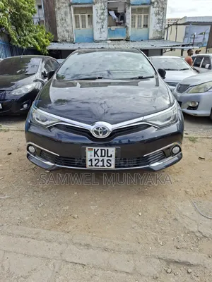 Toyota Auris 2016 Black
