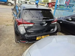Toyota Auris 2016 Black