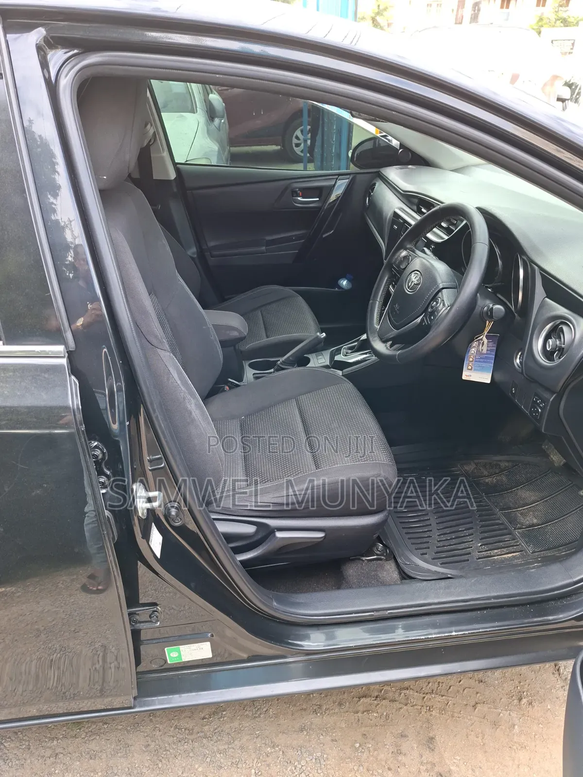 Toyota Auris 2016 Black