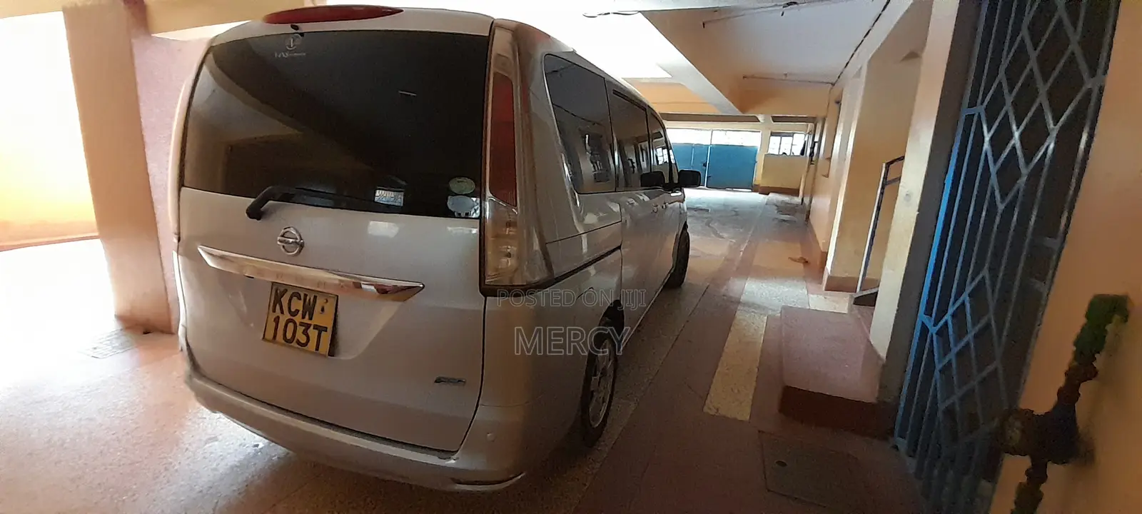 Nissan Serena 2012 Silver