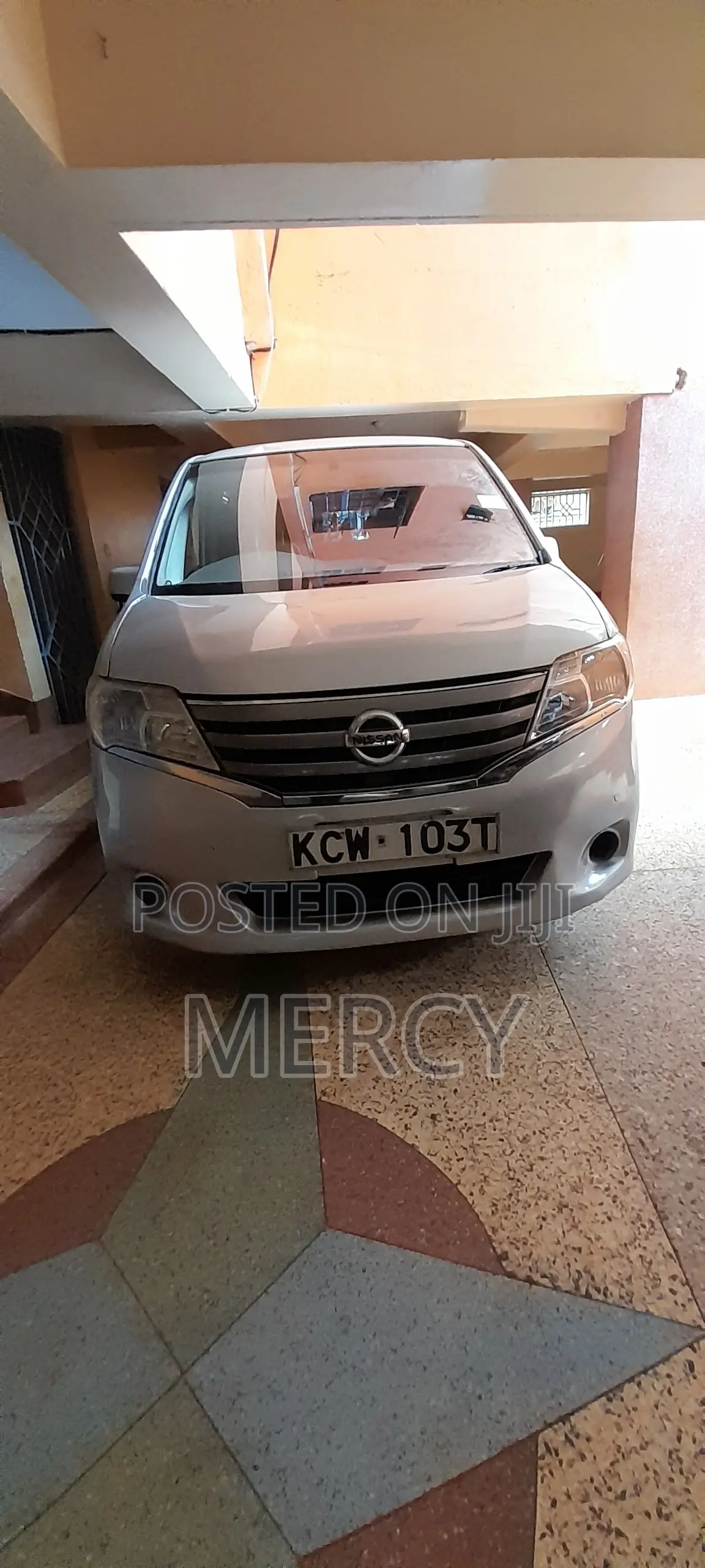 Nissan Serena 2012 Silver