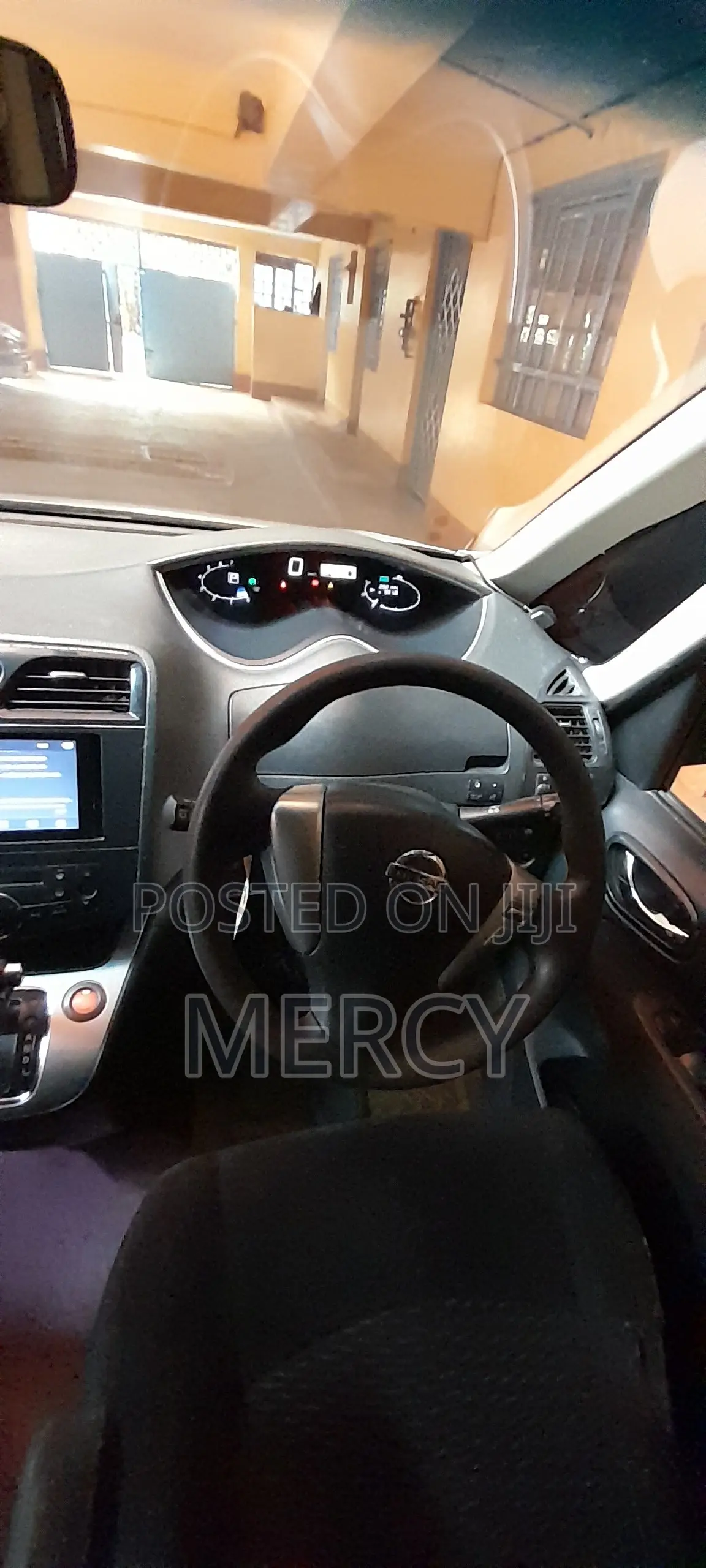 Nissan Serena 2012 Silver