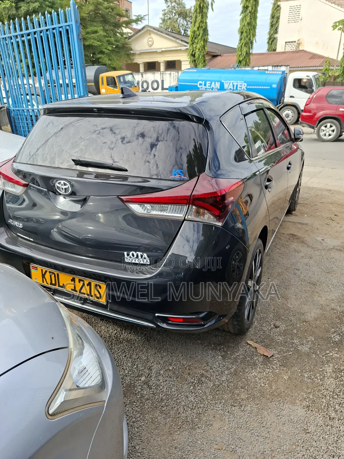 Toyota Auris 2016 Black