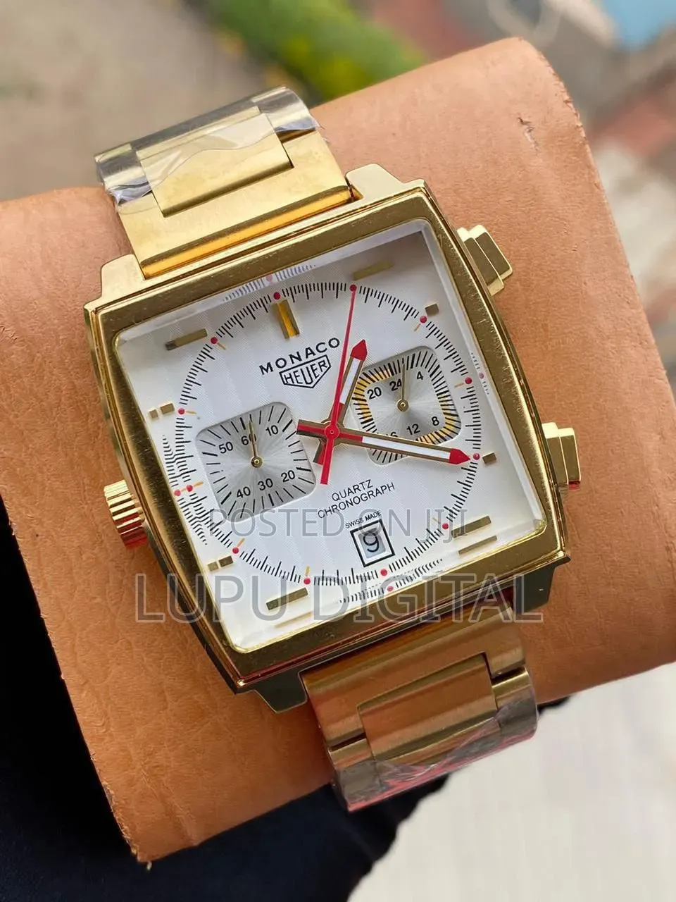 Monaco Heur Chronograph Men Watch (Leather/Metallic Strap)