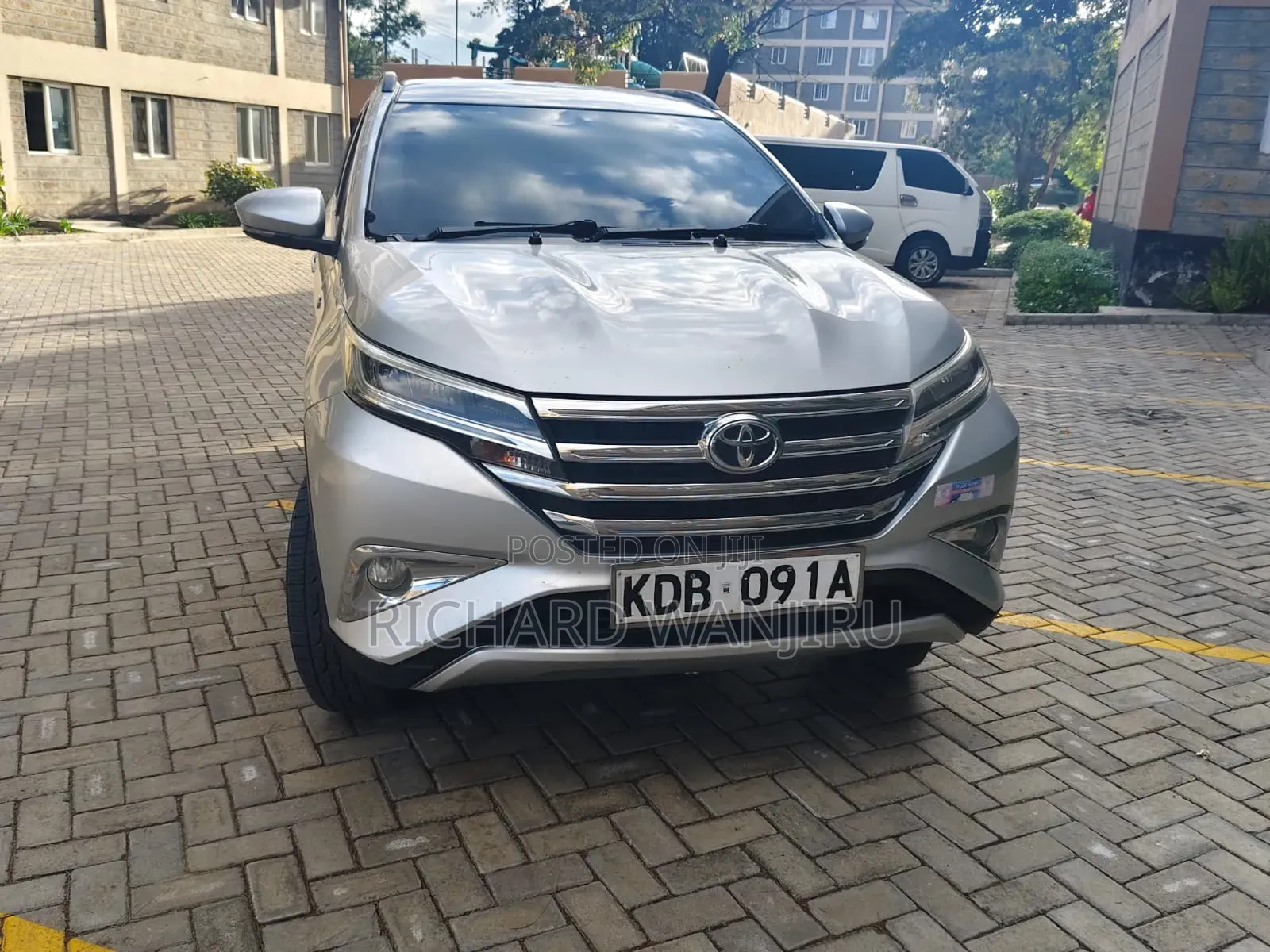 Toyota Rush 2020 Silver