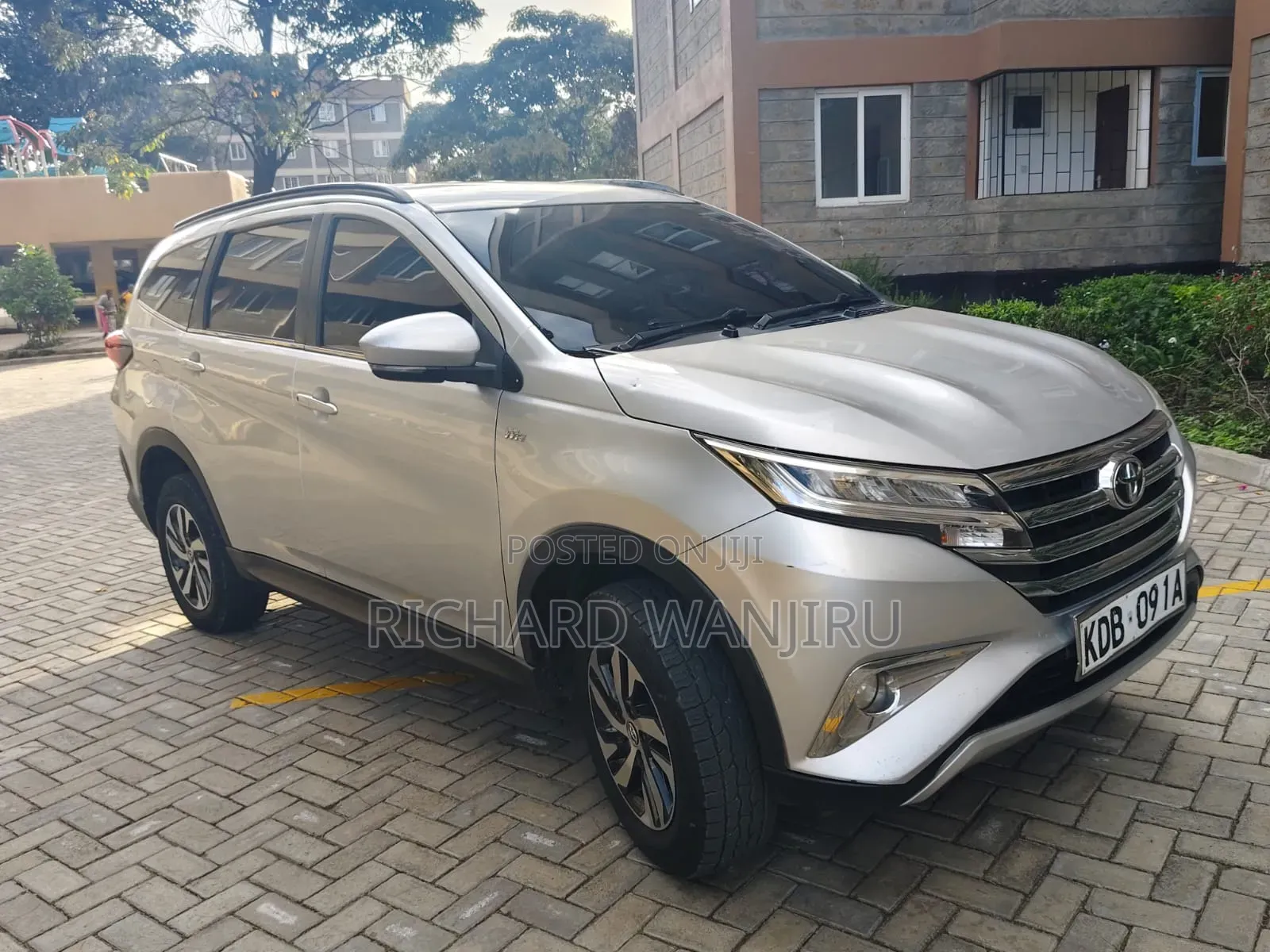 Toyota Rush 2020 Silver