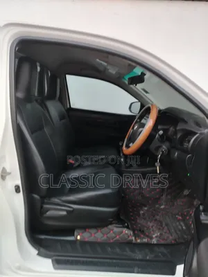 Toyota Hilux 2019 White
