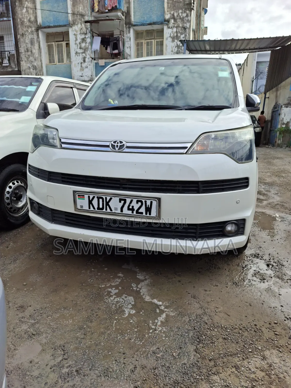 Toyota Spade 2016  White 