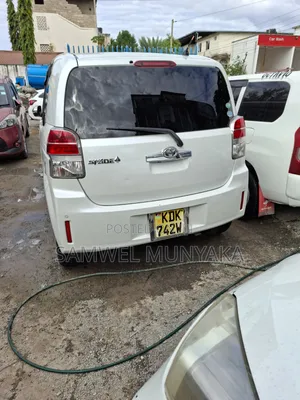 Toyota Spade 2016  White 