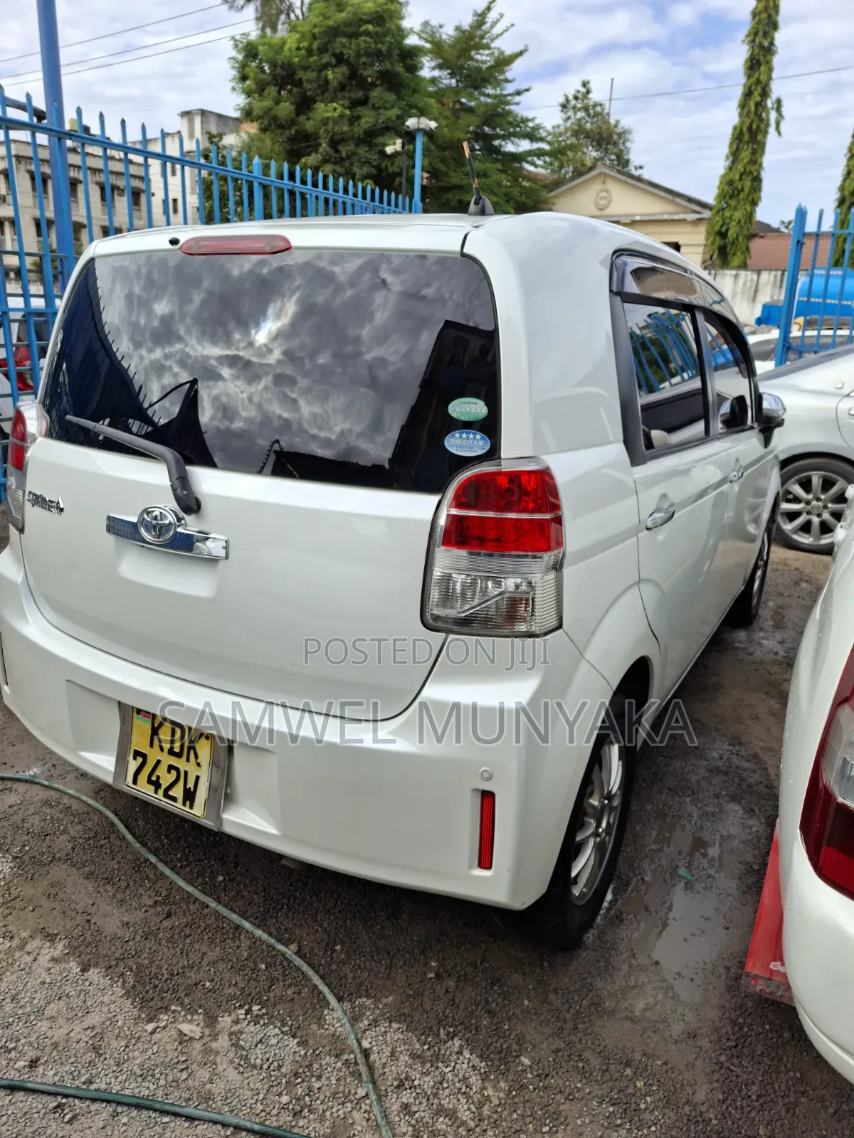Toyota Spade 2016  White 