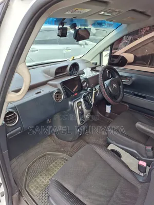 Toyota Spade 2016  White 