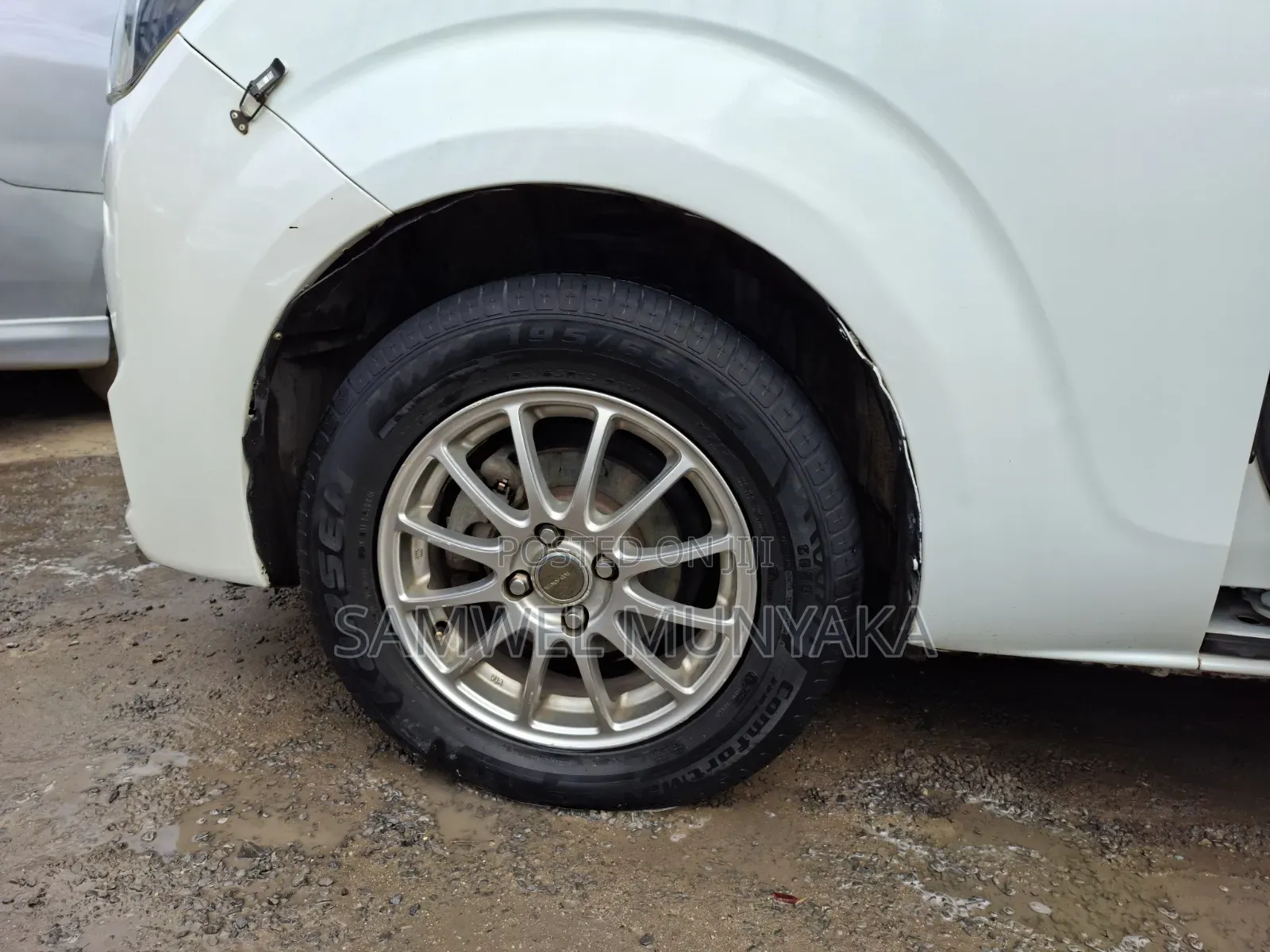 Toyota Spade 2016  White 