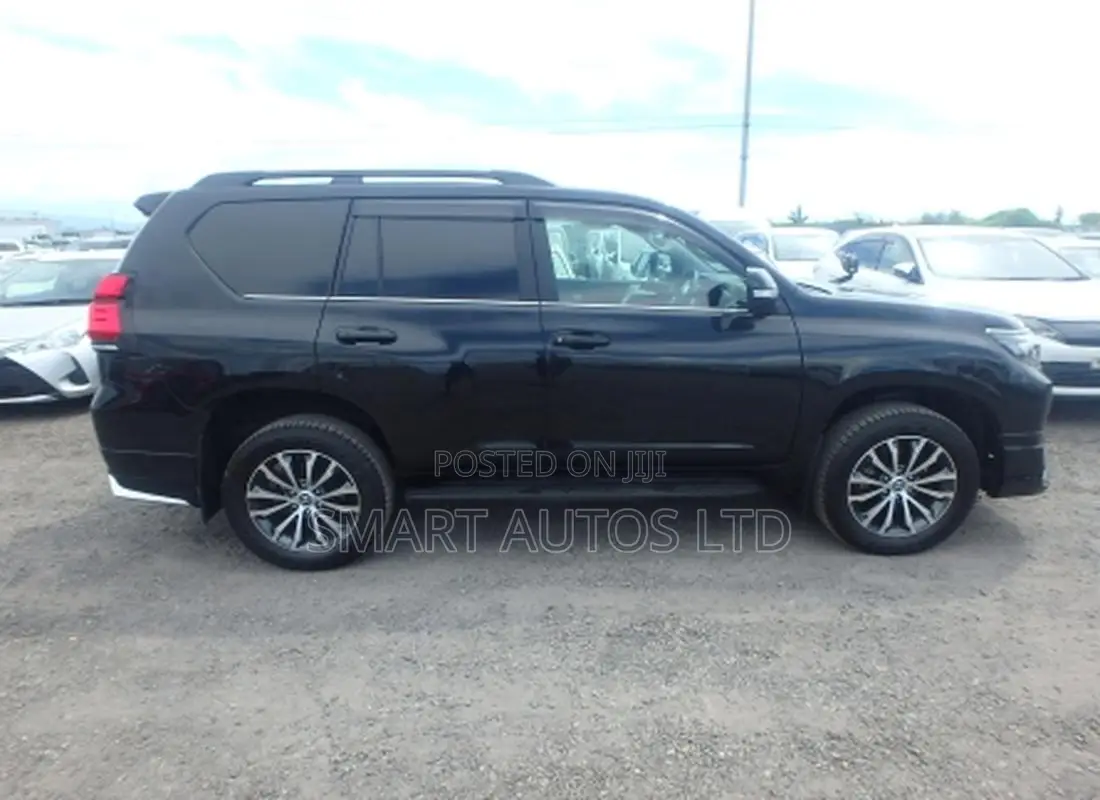 Toyota Land Cruiser Prado 2.8 2018 Black
