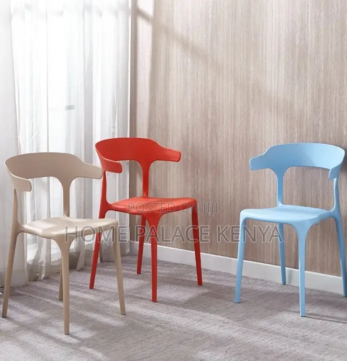 Plastic Chair: Smooth Outline Molded Plastic Dining Chair