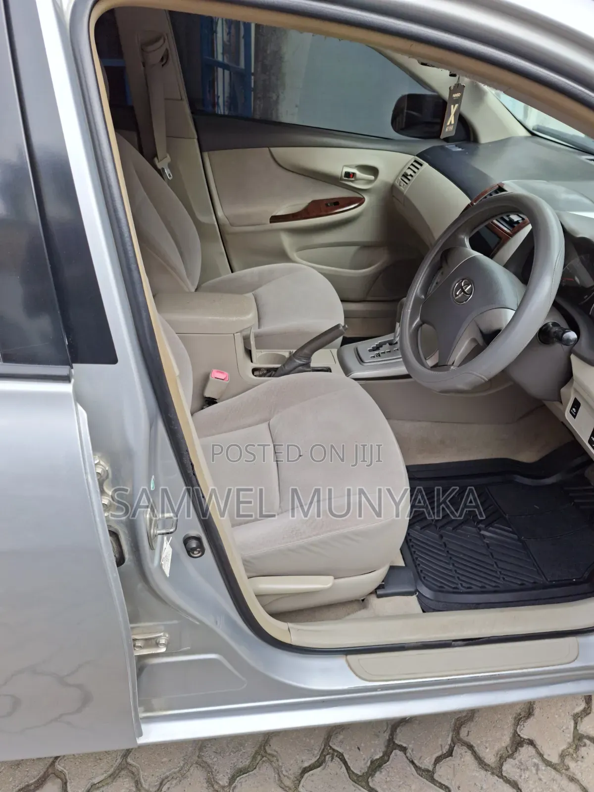 Toyota Axio 2013 Silver