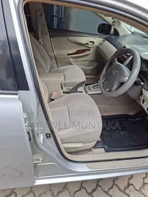 Toyota Axio 2013 Silver