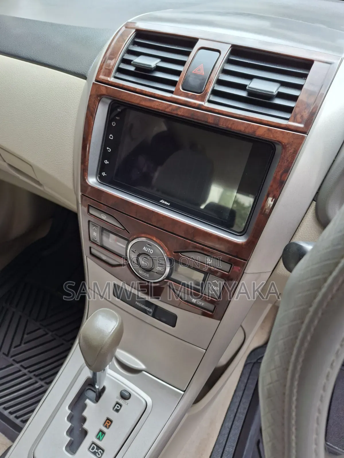 Toyota Axio 2013 Silver